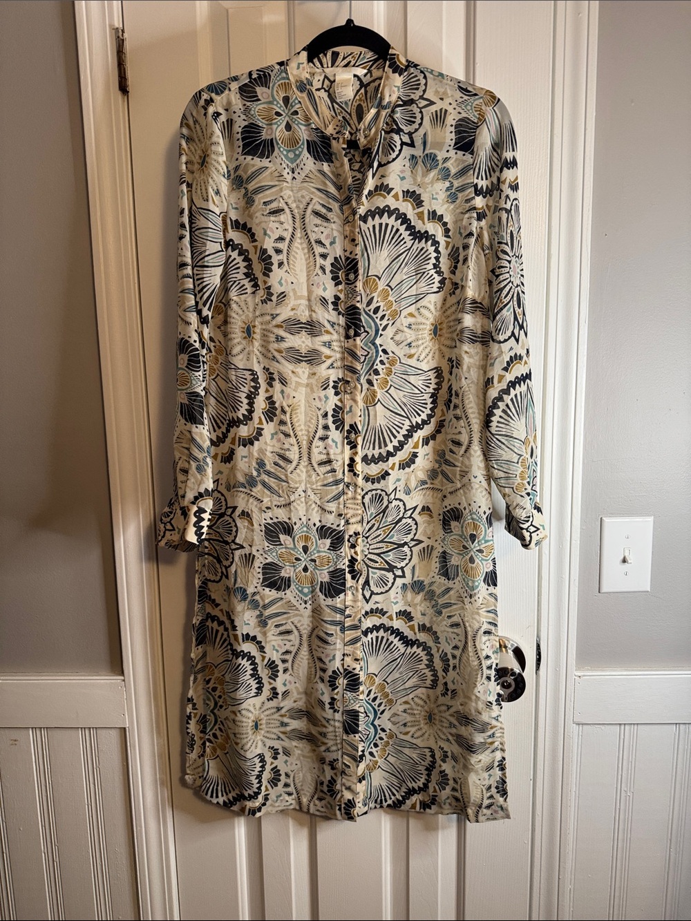 Floral Print Extra Long- Long Sleeve Boho Shirt in Cream and Blue (R)